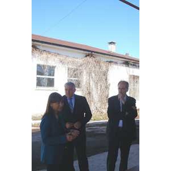 Debora Serracchiani (Presidente Regione Friuli Venezia Giulia), Claudio Cracovia (Questore Udine) e Gianni Torrenti (Assessore regionale Solidarietà) durante il sopralluogo alla Caserma Cavarzerani in via Cividale - Udine 24/06/2015