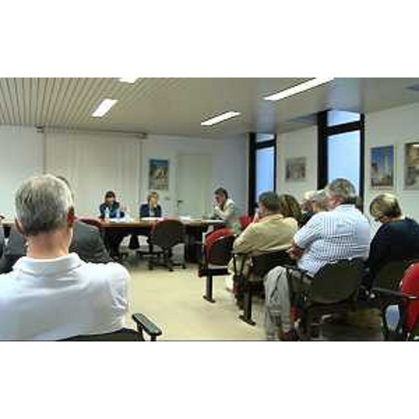 Debora Serracchiani (Presidente Regione Friuli Venezia Giulia) e Maria Sandra Telesca (Assessore regionale Salute) all'incontro con i sindaci dell'Ambito distrettuale sandanielese - San Daniele 24/06/2015