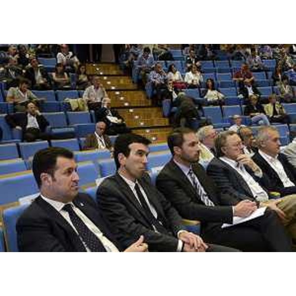 Franco Iacop (Presidente Consiglio regionale), Maurizio Martina (Ministro Politiche agricole, alimentari e forestali), Cristiano Shaurli (Assessore regionale Risorse agricole e forestali), Giovanni Foffani (Presidente Confagricoltura Udine) e Dario Ermacora (Presidente Coldiretti FVG) al Food East Research and Innovation Forum 2015 - Udine 25/06/2015