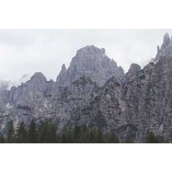 La Croda Cimoliana vista dal Camporosso. Foto: Archivio del Corpo forestale regionale - Marco Pradella