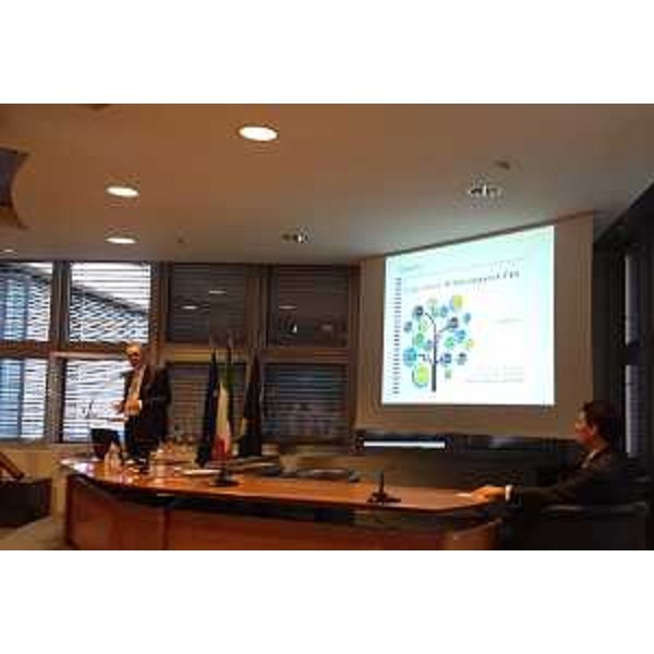 Sergio Bolzonello (Vicepresidente Regione FVG e assessore Attività produttive, Cooperazione e Turismo) "L'unione che aggrega. Un nuovo servizio per un mondo che cambia" organizzato da Unindustria Pordenone - Pordenone 24/06/2015