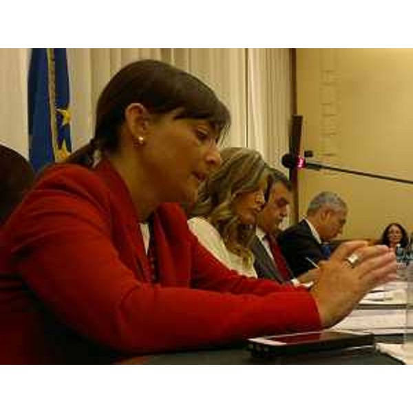 Debora Serracchiani (Presidente Regione Friuli Venezia Giulia) e Laura Ravetto (Presidente Comitato parlamentare controllo attuazione Accordo di Schengen) durante l'audizione nel Comitato parlamentare di controllo sull'attuazione dell'Accordo di Schengen, di vigilanza sull'attività di Europol, di controllo e vigilanza in materia di Immigrazione, a Palazzo San Macuto - Roma 25/06/2015
