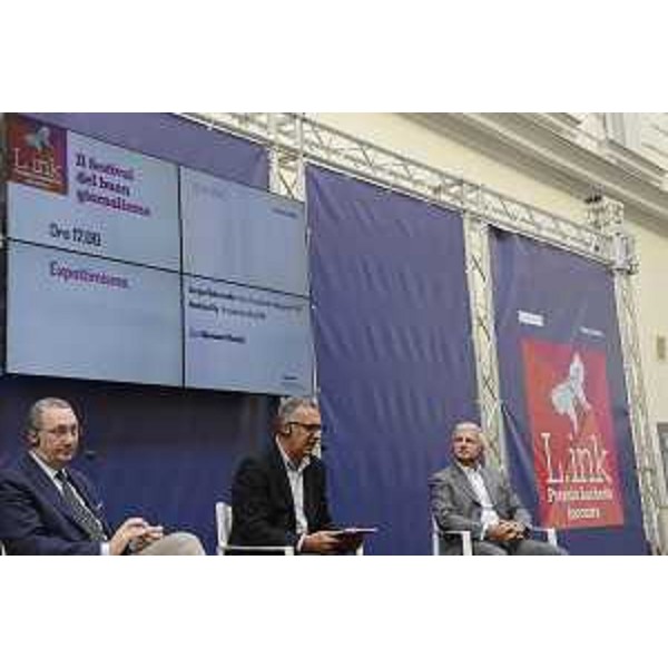Sergio Bolzonello (Vicepresidente Regione FVG e assessore Attività produttive), Giovanni Marzini (Giornalista) e Andrea Illy (Presidente e amministratore delegato Illycaffè S.p.A.) nel corso del dibattito "EXPOttimismo", primo appuntamento della prima edizione del "Festival L.ink Premio Luchetta incontra", organizzato nell'ambito della dodicesima edizione del Premio giornalistico internazionale Marco Luchetta all'interno del Palazzo della Regione in piazza Unità - Trieste 29/06/2015