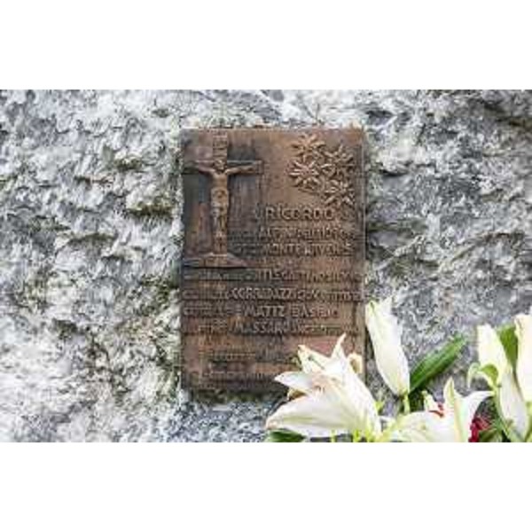 Cippo in ricordo dei quattro Alpini Fucilati all'alba del 1° luglio 1916 - Cercivento 01/07/2015