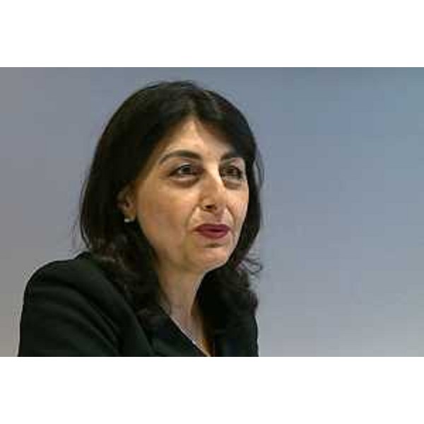 Mariagrazia Santoro (Assessore regionale Pianificazione territoriale) presenta il disegno di legge regionale "Disposizioni in materia di varianti urbanistiche di livello comunale e contenimento del consumo di suolo" al direttivo dell'ANCI del FVG - Udine 01/07/2015
