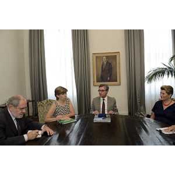 Christia Chiaruttini Leggeri (console onorario di Francia a Trieste), Francesco Peroni (Assessore regionale Finanze) e Catherine Colonna (ambasciatrice Francia in Italia) – Trieste 06/07/2015