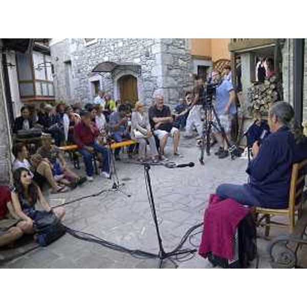 Un momento della manifestazione "Stazione Topolò-Postaja Topolove", il concerto di Aleksander Ipavec - Topolò 10/07/2015
