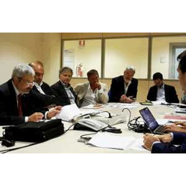 Paolo Panontin (Assessore regionale Autonomie locali) e i componenti del Comitato tecnico paritetico Regione/Telecom – Udine 15/07/2015