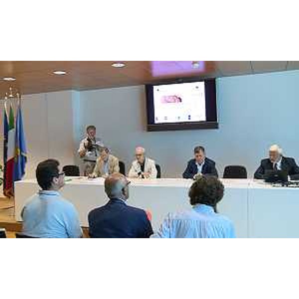 Sergio Bolzonello (Vicepresidente Regione FVG e assessore Attività produttive) alla presentazione dei dati sul terziario relativi al secondo trimestre 2015, realizzata da Confcommercio FVG in collaborazione con Format Research - Udine 20/07/2015