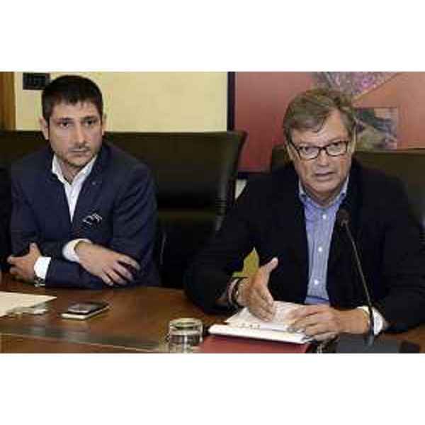 Matteo Tonon (Presidente Confindustria Udine) e Giovanni Da Pozzo (Presidente CCIAA Udine) alla riunione dei capigruppo dedicata alla situazione del Consorzio Aussa Corno, con i rappresentanti della compagine societaria, in Consiglio regionale - Trieste 21/07/2015