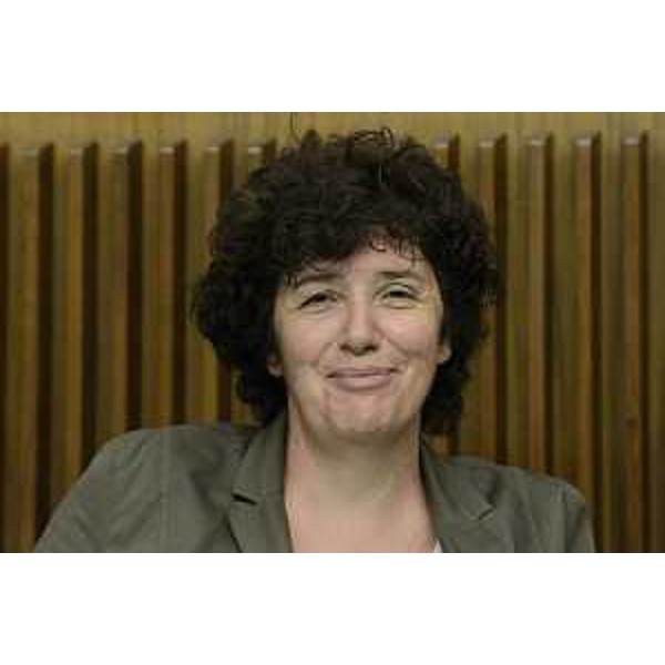 Loredana Panariti (Assessore regionale Lavoro, Formazione, Istruzione, Pari Opportunità, Politiche giovanili, Ricerca e Università) durante la seduta del Consiglio regionale - Trieste 21/07/2015