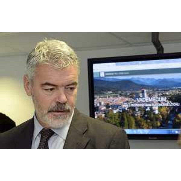 Paolo Panontin (Assessore regionale Autonomie locali e Coordinamento Riforme) alla presentazione del documento "Il percorso della Riforma", sul Riordino degli Enti locali del FVG - Udine 24/07/2015
