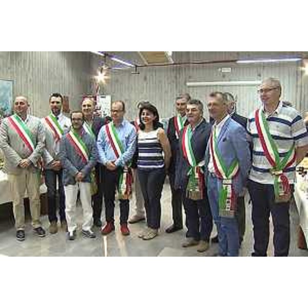 Mariagrazia Santoro (Assessore regionale Pianificazione territoriale) alla cerimonia per la sigla di tre Accordi finalizzati all'elaborazione del Piano Paesaggistico Regionale (PPR), tra Regione FVG e 11 Amministrazioni municipali del Medio e Basso Friuli - Rivignano 25/07/2015