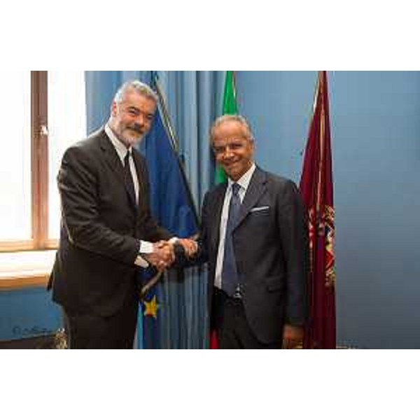 Paolo Panontin (Assessore regionale Protezione civile FVG) con il prefetto Matteo Piantedosi (Vicedirettore generale Pubblica Sicurezza) al Ministero dell'Interno - Roma 28/07/2015 (Foto Ministero Interno)