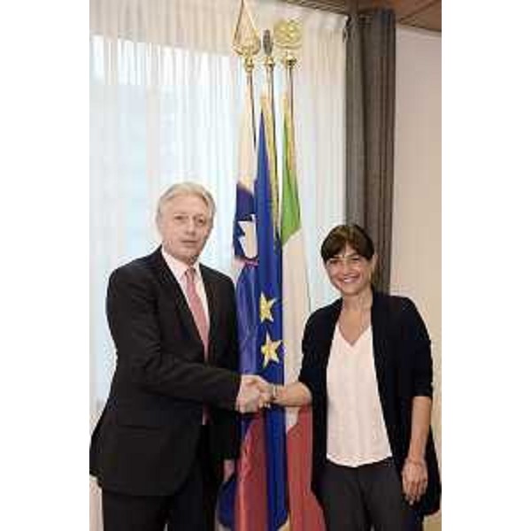 Iztok Mirosic (ambasciatore sloveno in Italia) e Debora Serracchiani (presidente Friuli Venezia Giulia) – Udine 11/08/2015