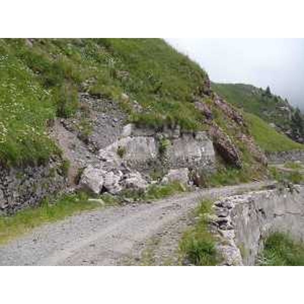 Frana sulla strada comunale Ravascletto-Comeglians denominata “Panoramica delle Vette”