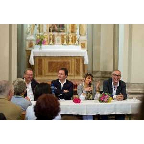 Sergio Bolzonello (vicepresidente e assessore regionale Attività produttive, cooperazione e turismo), Claudio Cescutti (Presidente GAL Euroleader), la fotografa Ulderica Da Pozzo e lo scrittore udinese Paolo Patui - Ravascletto 18/08/2015