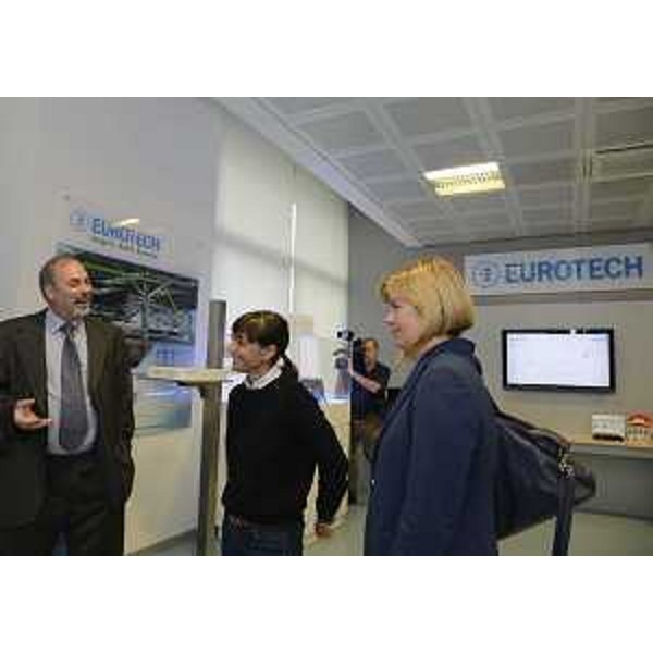 Roberto Siagri (Amministratore delegato Eurotech S.p.A.), Debora Serracchiani (Presidente Regione Friuli Venezia Giulia) e Isabella De Monte (Parlamentare europea) all'Eurotech S.p.A. - Amaro 24/08/2015