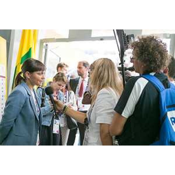 Debora Serracchiani (Presidente Regione Friuli Venezia Giulia) alla "Giornata del Coniglio", nel Padiglione della Coldiretti "No Farmers No Party" a EXPO 2015 - Milano 26/08/2015