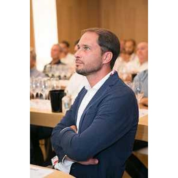 Cristiano Shaurli (Assessore regionale Risorse agricole e forestali) alla presentazione del Vitovska e di altri vini del Carso, nella Sala Convivium del Padiglione Vino a EXPO 2015 - Milano 27/08/2015