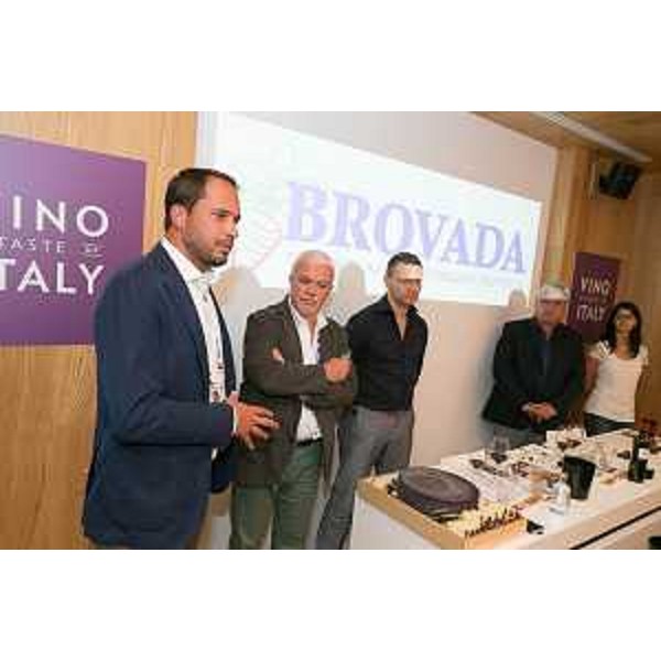 Cristiano Shaurli (Assessore regionale Risorse agricole e forestali) alla presentazione della Brovada DOP e del Formaggio Latteria stagionato alla Vinaccia, nella Sala Convivium del Padiglione Vino a EXPO 2015 - Milano 27/08/2015
