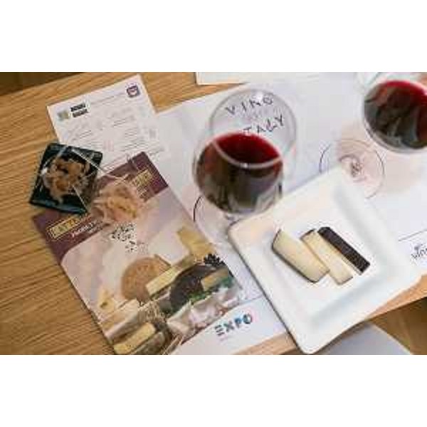 Presentazione della Brovada DOP e del Formaggio Latteria stagionato alla Vinaccia, nella Sala Convivium del Padiglione Vino a EXPO 2015 - Milano 27/08/2015