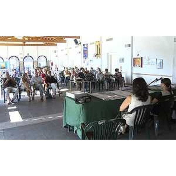 Mariagrazia Santoro (Assessore regionale Pianificazione territoriale) e Debora Serracchiani (Presidente Regione Friuli Venezia Giulia) alla cerimonia d'inaugurazione dei lavori di dragaggio dei canali navigabili in Laguna - Marano Lagunare 29/08/2015