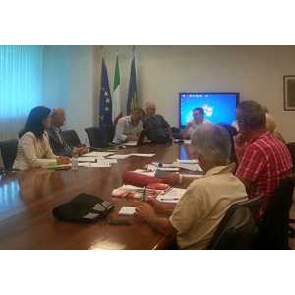 Mariagrazia Santoro (Assessore regionale Edilizia) e rappresentanze sindacali al Tavolo di confronto sulla Riforma delle Politiche abitative - Udine 31/08/2015