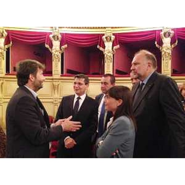 Dario Franceschini (Ministro Beni e Attività Culturali e Turismo) visita il Teatro lirico Giuseppe Verdi, accompagnato da Stefano Pace (Sovrintendente Teatro), Debora Serracchiani (Presidente Regione Friuli Venezia Giulia), Roberto Cosolini (Sindaco Trieste) ed Ettore Rosato (Deputato) - Trieste 02/09/2015