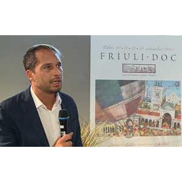 Cristiano Shaurli (Assessore regionale Risorse agricole e forestali) alla presentazione della XXI edizione di Friuli DOC (Udine, 10-13 settembre 2015) - Udine 03/09/2015