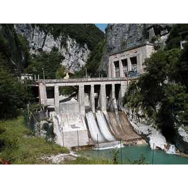 La Vecchia Diga sul Torrente Cellina. Foto: Archivio del Corpo forestale regionale - Roberto Michielis 