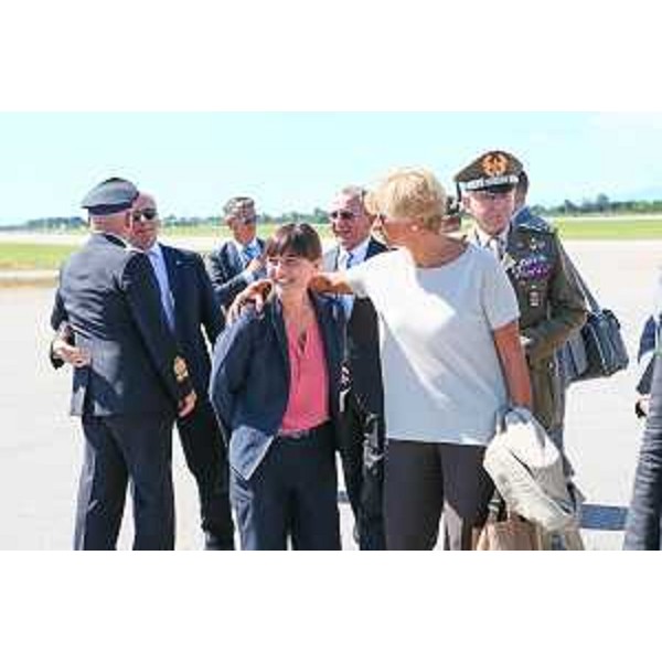 Debora Serracchiani (Presidente Regione Friuli Venezia Giulia) e Roberta Pinotti (Ministro Difesa) alla celebrazione del 55° anniversario della Pattuglia Acrobatica Nazionale (PAN) "Frecce Tricolori" - Base Aerea Militare di Rivolto 06/09/2015