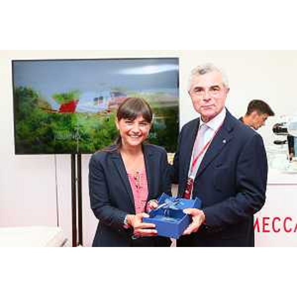 Debora Serracchiani (Presidente Regione Friuli Venezia Giulia) e Mauro Moretti (Amministratore delegato e direttore generale Finmeccanica) alla celebrazione del 55° anniversario della Pattuglia Acrobatica Nazionale (PAN) "Frecce Tricolori" - Base Aerea Militare di Rivolto 06/09/2015