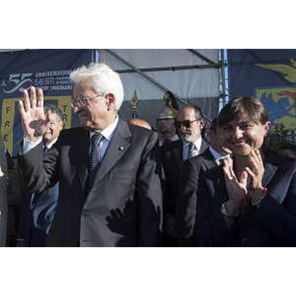 Sergio Mattarella (Presidente Repubblica Italiana) e Debora Serracchiani (Presidente Regione Friuli Venezia Giulia) alla celebrazione del 55° anniversario della Pattuglia Acrobatica Nazionale (PAN) "Frecce Tricolori" - Base Aerea Militare di Rivolto 06/09/2015 (Foto Quirinale)