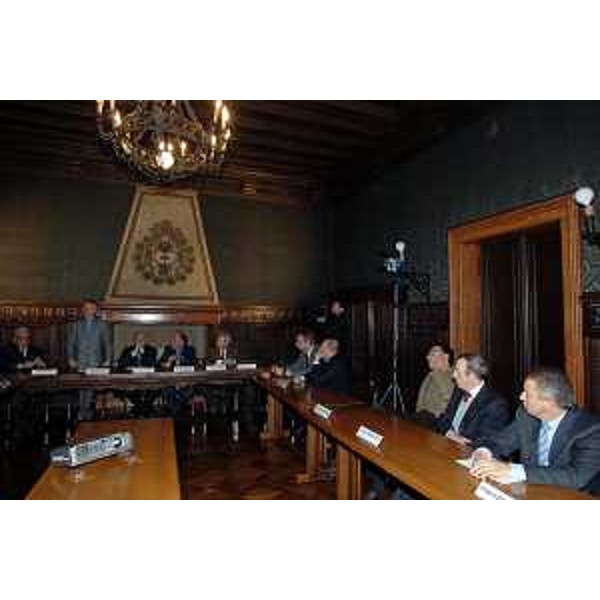 Riccardo Illy (Presidente Regione Friuli Venezia Giulia) durante la visita al Centro Internazionale Scienze Meccaniche. (Udine, 22/03/06)
