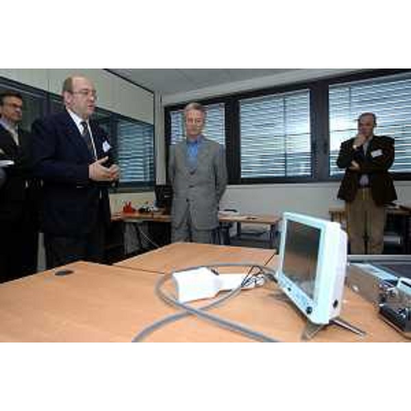 Riccardo Illy (Presidente Regione Friuli Venezia Giulia) presenzia LI-TECH (22/03/06)