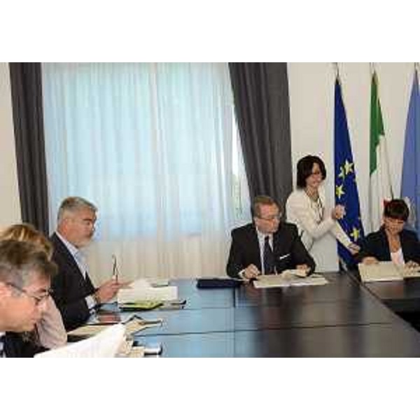 Paolo Panontin (Assessore regionale Autonomie locali e Coordinamento Riforme, Caccia e risorse ittiche, delegato Protezione civile), Sergio Bolzonello (Vicepresidente Regione FVG e assessore Attività produttive, Cooperazione e Turismo), Sara Vito (Assessore regionale Ambiente ed Energia) e Debora Serracchiani (Presidente Regione Friuli Venezia Giulia) durante la riunione della Giunta del FVG - Udine 11/09/2015