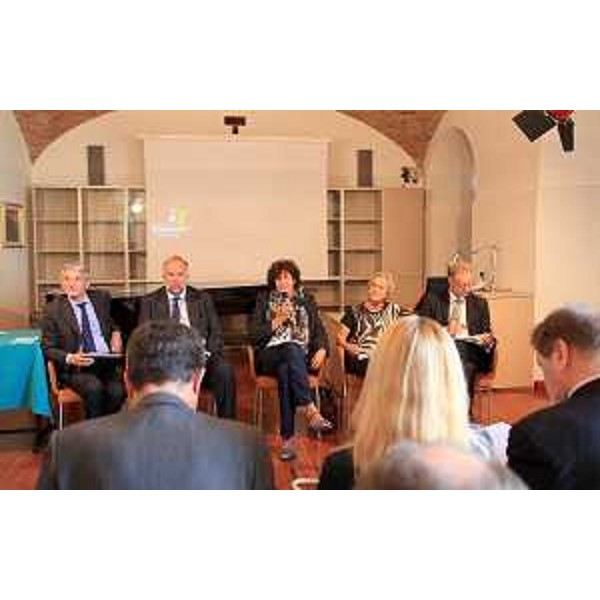 Filiberto Zovico (Direttore Trieste Next), Roberto Cosolini (Sindaco Trieste), Loredana Panariti (Assessore regionale Ricerca e Università), Maria Teresa Bassa Poropat (Presidente Provincia Trieste) e Maurizio Fermeglia (Rettore Università Trieste) alla presentazione della IV edizione di "Trieste Next - Salone europeo della ricerca scientifica - Trieste 25-27 settembre 2015", a Palazzo Gopcevich - Trieste 15/09/2015 (Foto Comune Trieste)