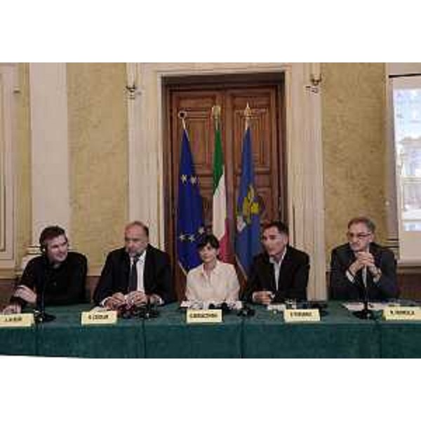 Jos de Blok (Manager sanitario, Paesi Bassi), Roberto Cosolini (Sindaco Trieste), Debora Serracchiani (Presidente Regione Friuli Venezia Giulia), Paolo Possamai (Direttore Il Piccolo) e Maurizio Fermeglia (Rettore Università Trieste) al convegno "Gestire la Sanità, Migliorare la Salute" nell'ambito di Trieste Next - Trieste 26/09/2015