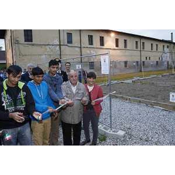 Debora Serracchiani (Presidente Regione Friuli Venezia Giulia) alla consegna alla cittadinanza di otto nuovi orti urbani realizzati con la collaborazione di immigrati - Palmanova 25/09/2015