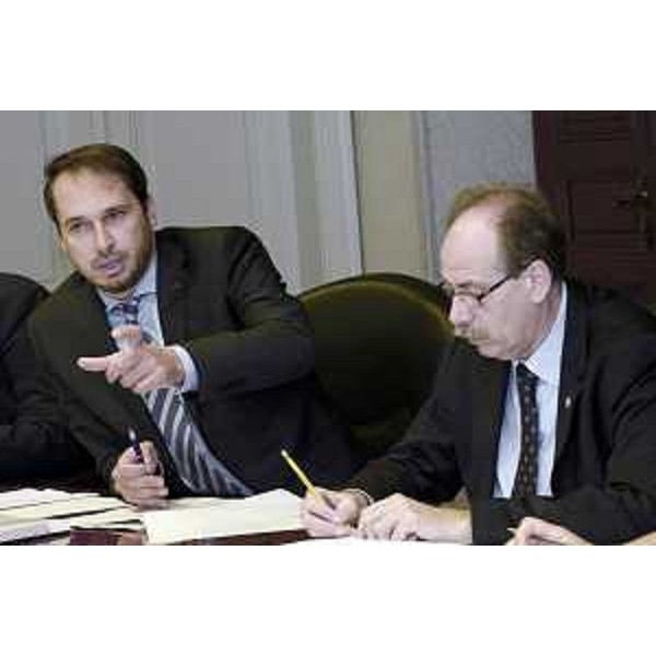Gli assessori regionali Cristiano Shaurli (Risorse agricole e forestali) e Gianni Torrenti (Cultura, Sport e Solidarietà) durante la riunione della Giunta del FVG - Trieste 25/09/2015