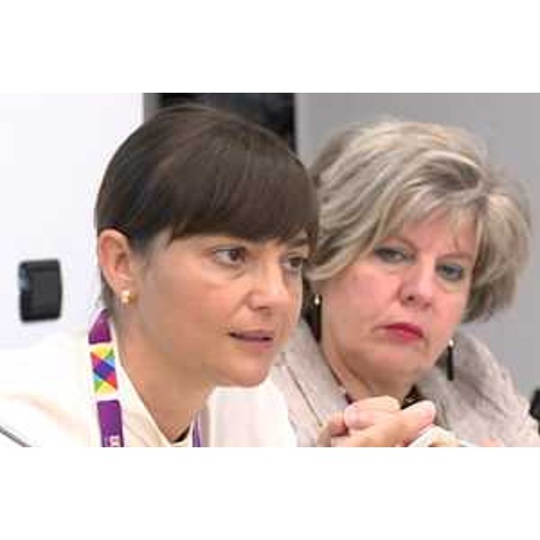 Debora Serracchiani (Presidente Regione Friuli Venezia Giulia) al convegno "La famiglia: dove mangia, come vive" promosso da Assindatcolf (Associazione sindacale nazionale dei datori di lavoro domestico) nel Padiglione dell'Unione Europea all'EXPO - Milano 28/09/2015