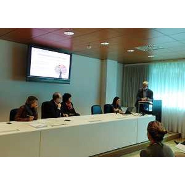 Gli assessori regionali Maria Sandra Telesca (Salute, Integrazione socio-sanitaria, Politiche sociali e Famiglia), Gianni Torrenti (Cultura, Sport e Solidarietà) e Loredana Panariti (Lavoro, Formazione, Istruzione, Pari Opportunità, Politiche giovanili, Ricerca e Università) alla presentazione dell'Accordo multisettoriale per la promozione della lettura in età 0/18 nella regione FVG - Udine 24/09/2015