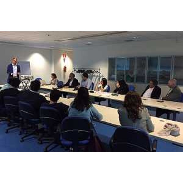 Cristiano Shaurli (Assessore regionale Risorse agricole e forestali) con la delegazione proveniente dall'Argentina composta da 14 funzionari di Enti territoriali - Udine 22/09/2015
