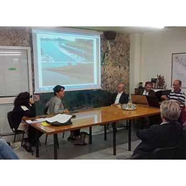 Mariagrazia Santoro (Assessore regionale Infrastrutture, Mobilità, Pianificazione territoriale, Lavori pubblici, Edilizia) all'incontro per fare il punto sui lavori infrastrutturali che interessano l'area della Zona Industriale Aussa-Corno (ZIAC) - Udine 28/09/2015