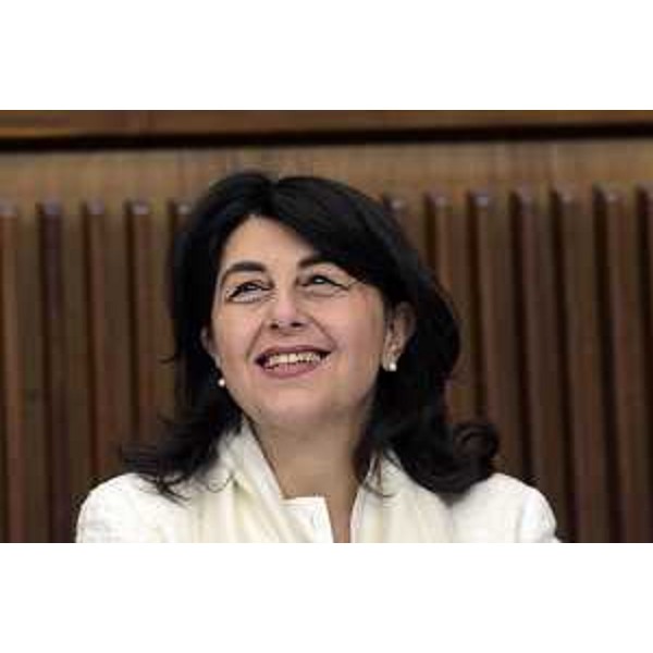 Mariagrazia Santoro (Assessore regionale Infrastrutture, Mobilità, Pianificazione territoriale, Lavori pubblici, Edilizia) durante i lavori del Consiglio regionale - Trieste 30/09/2015