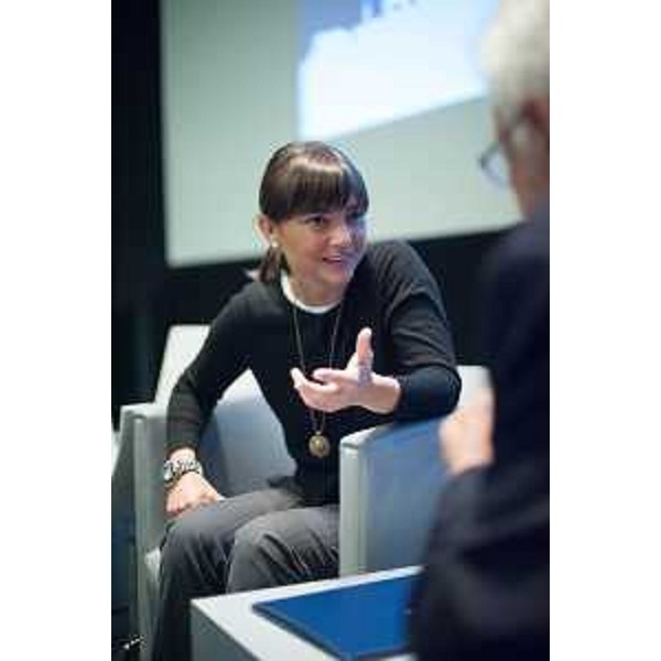 Debora Serracchiani (Presidente Regione Friuli Venezia Giulia) al convegno "La Finanza nel ciclo di vita dell'Impresa", al Teatro Verdi - Pordenone 02/10/2015 (Foto © ACB Group S.p.A.)