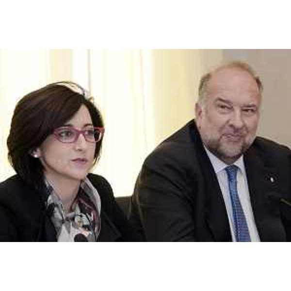 Sara Vito (Assessore regionale Ambiente ed Energia) e Roberto Cosolini (Sindaco Trieste) alla conferenza stampa di presentazione dell'avvio dei lavori del terzo lotto per la realizzazione del nuovo Depuratore di Servola - Trieste 05/10/2015
