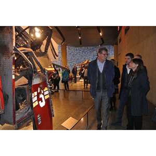 Debora Serracchiani (Presidente Regione Friuli Venezia Giulia) visita il Memoriale delle Torri Gemelle, con Giovanni Da Pozzo (Presidente CCIAA Udine) e Matteo Tonon (Presidente Confindustria Udine) - New York 05/10/2015 