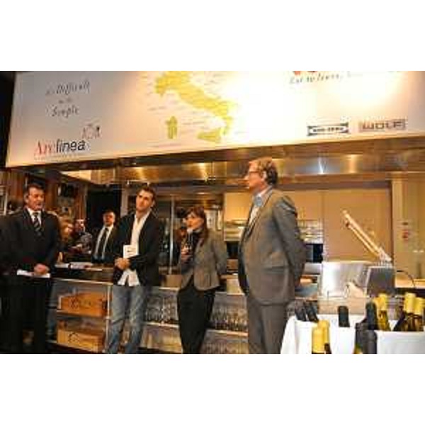 Debora Serracchiani (Presidente Regione Friuli Venezia Giulia) visita Eataly - New York 05/10/2015 